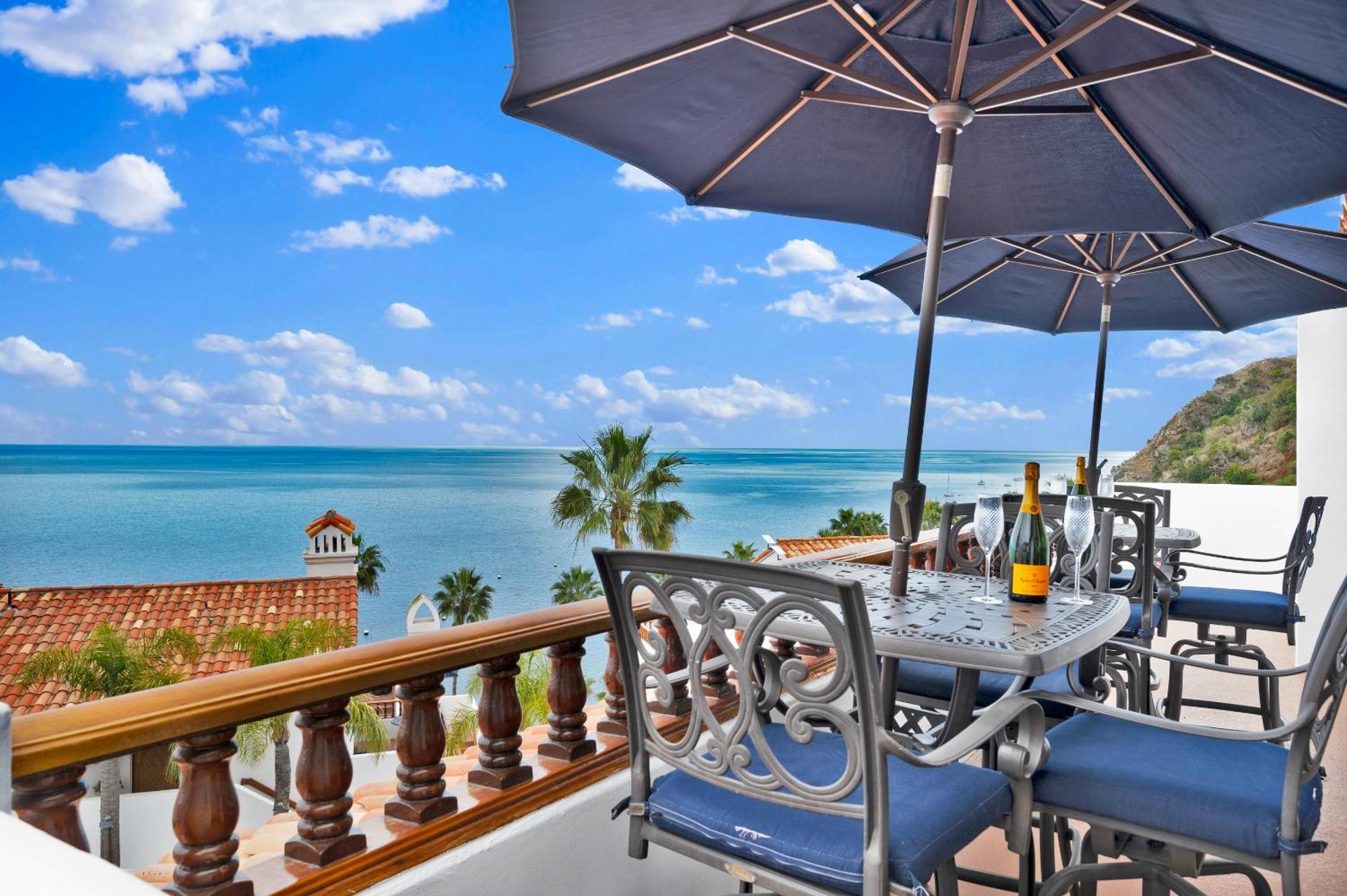 Gorgeous Oceanfront Villa With Panoramic Views Авалон Экстерьер фото
