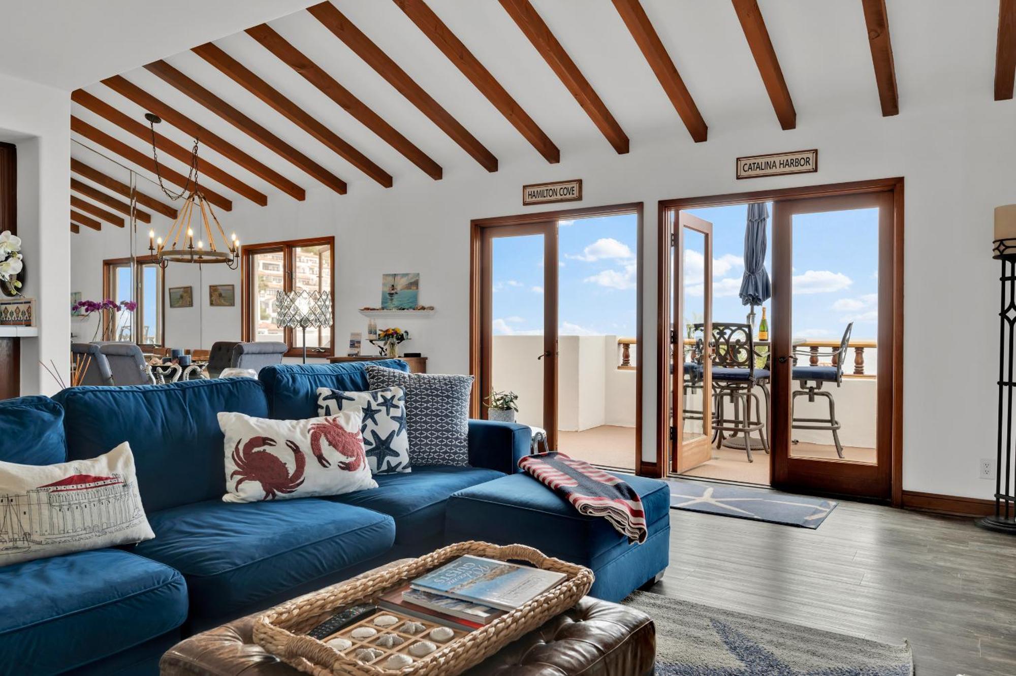 Gorgeous Oceanfront Villa With Panoramic Views Авалон Экстерьер фото